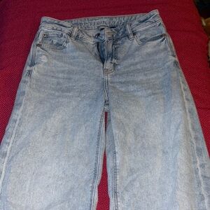 American Eagle Light Blue Jeans